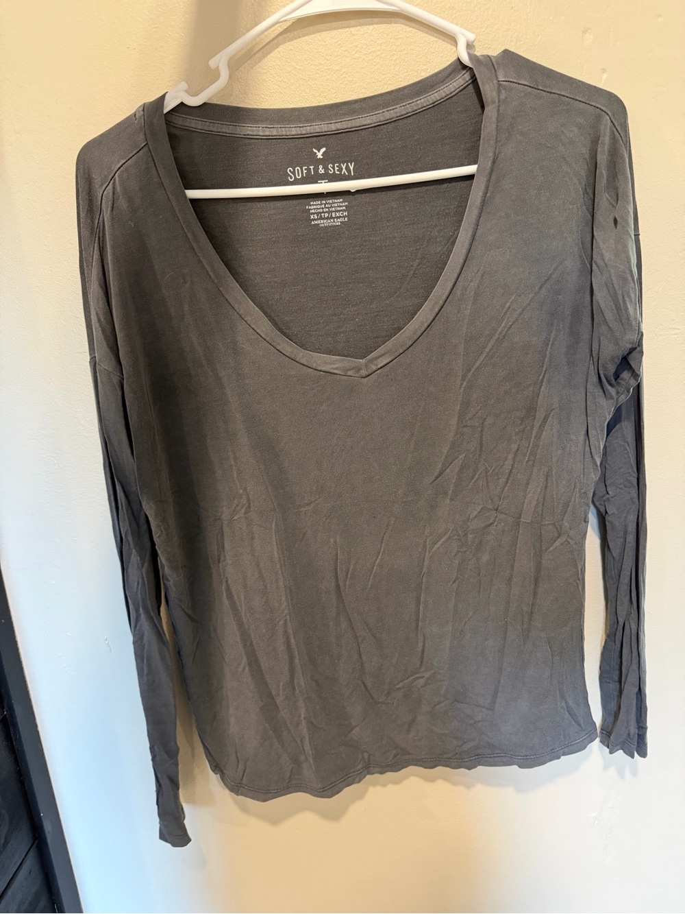 American Eagle Outfitters Soft & Sexy V-Neck Long Sleeve Top - Gray